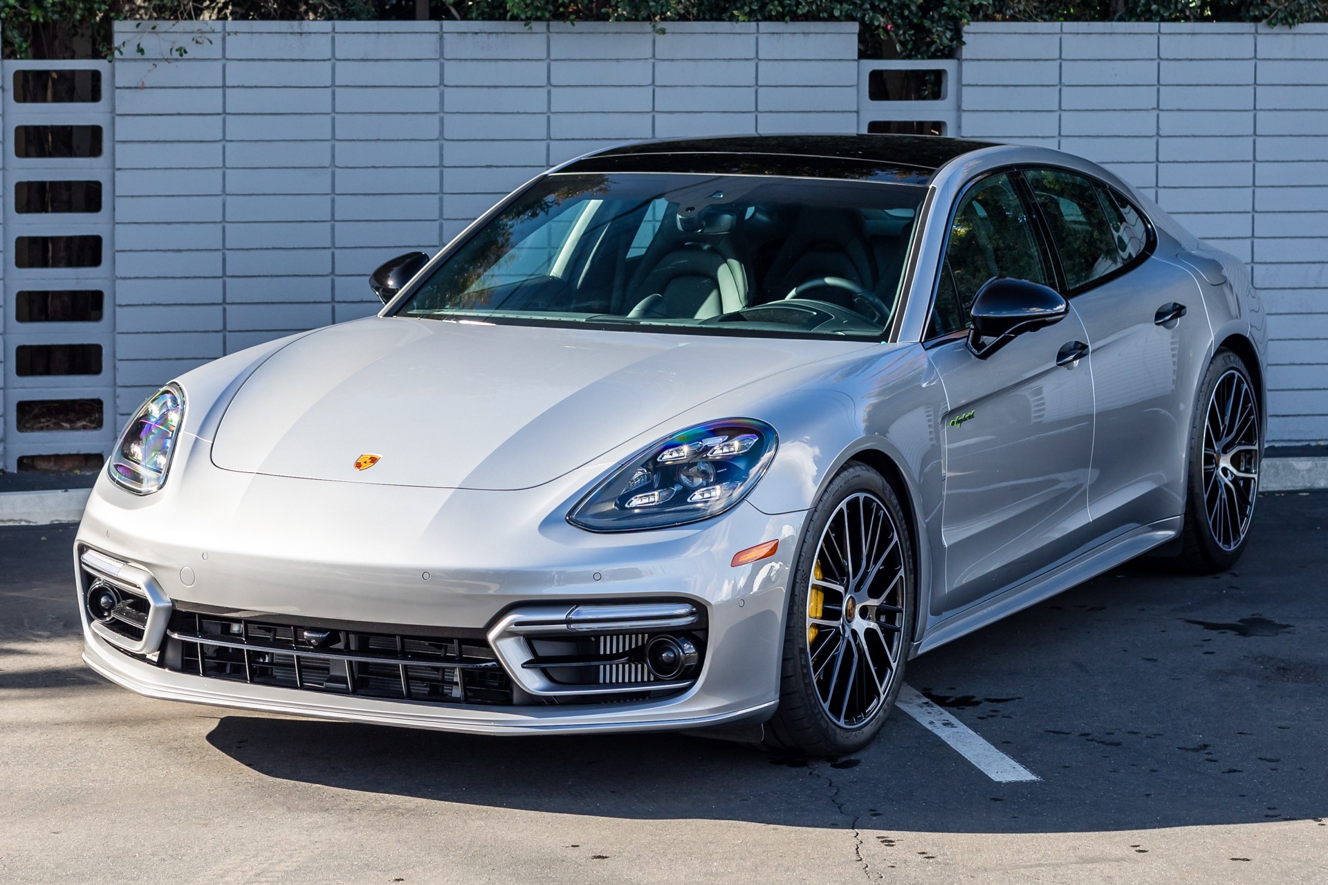 Porsche Panamera 2023